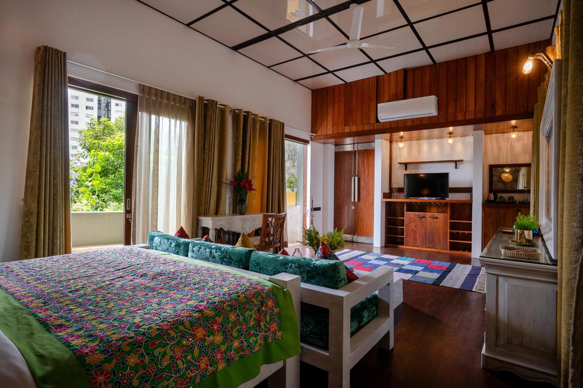 Отель Aathma Colombo House Экстерьер фото